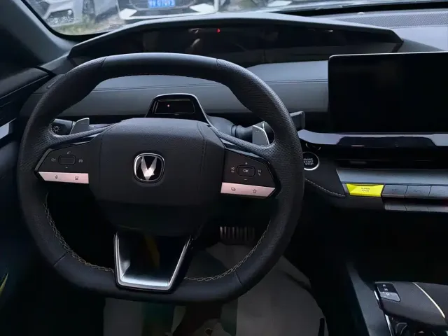 Changan UNI-V — Фото автомобиля 8