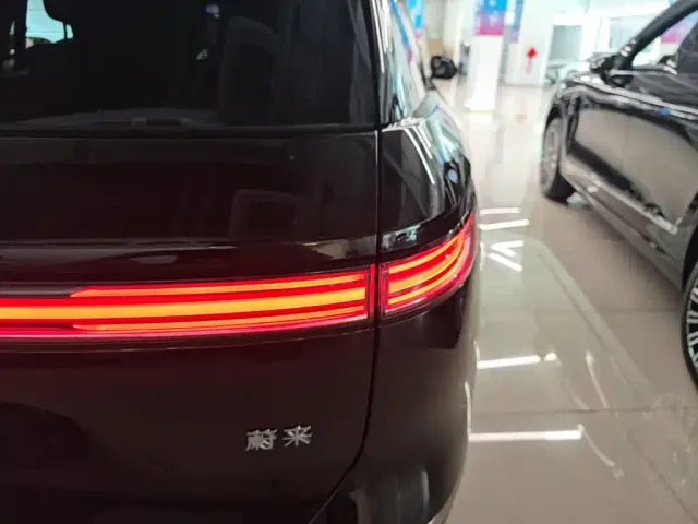 Nio ES8 — Фото автомобиля 7