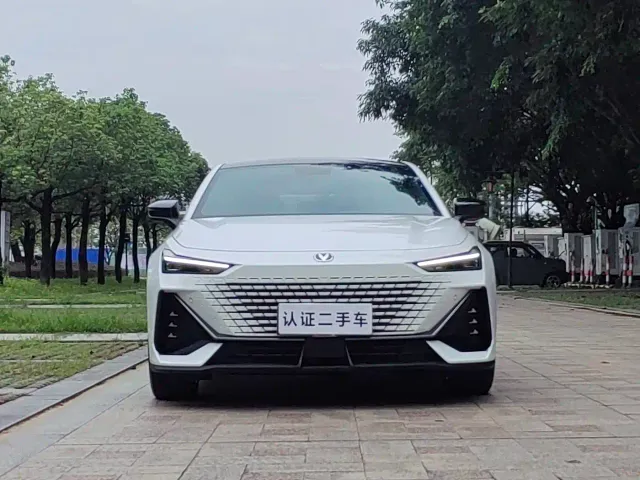 Changan UNI-V — Фото автомобиля 2