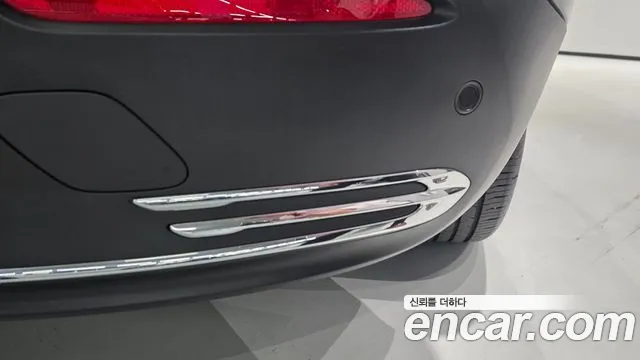Mercedes-Benz EQB — Фото автомобиля 10