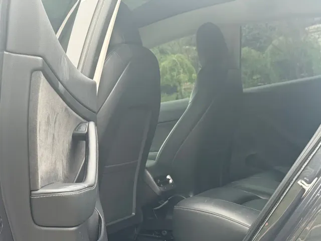 Tesla Model 3 — Фото автомобиля 14