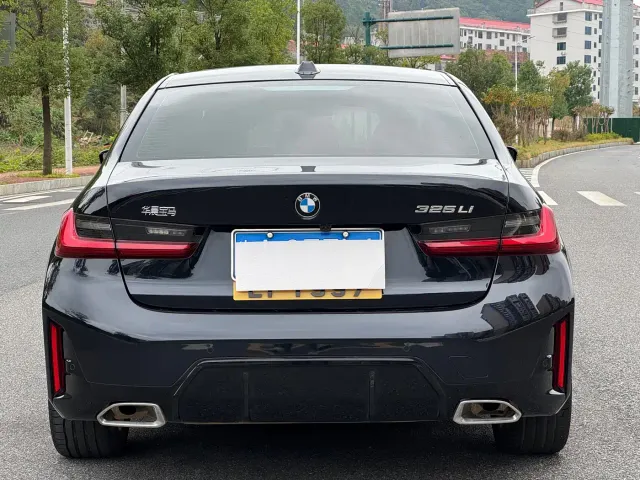BMW 3 Series — Фото автомобиля 5