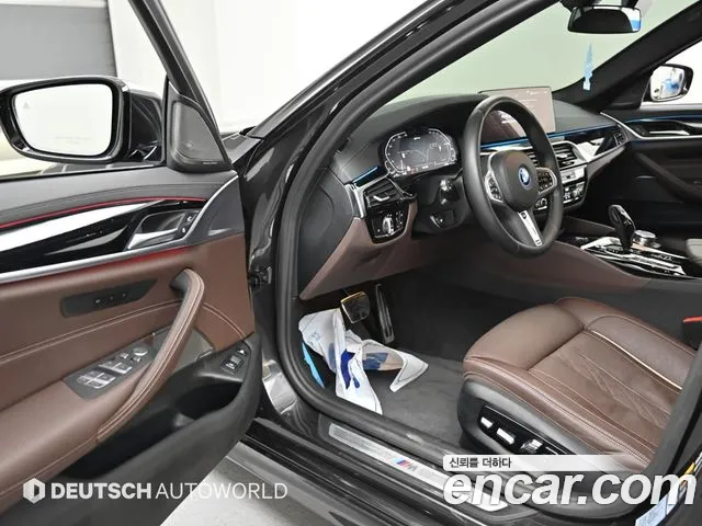 BMW 5-Series 5 серия (G30) — Фото автомобиля 11