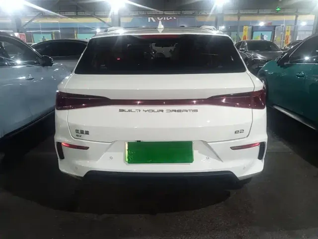 BYD e2 — Фото автомобиля 5