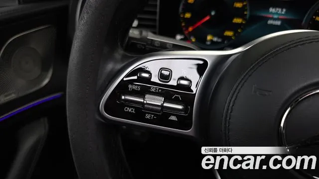 Mercedes-Benz GLS-Class — Фото автомобиля 25