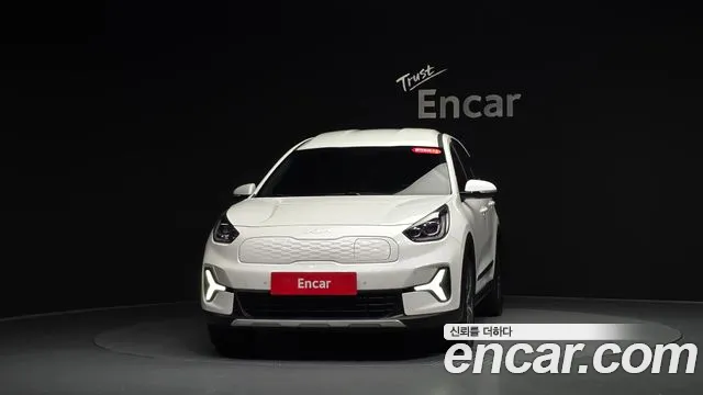 Kia Niro — Фото автомобиля 3
