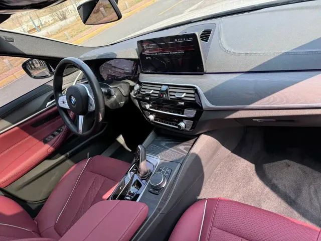 BMW 5 Series — Фото автомобиля 6
