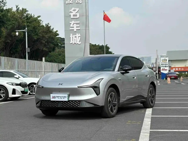 Фотография автомобиля — Xpeng MONA SUV