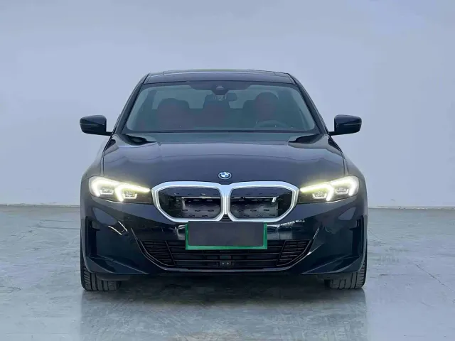 BMW i3 — Фото автомобиля 8