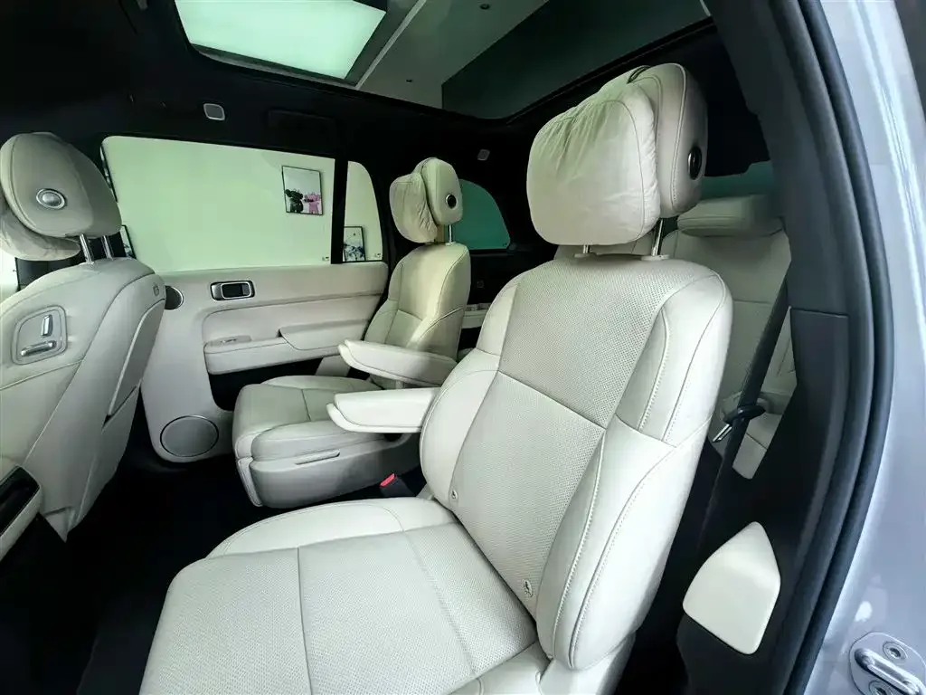 Li Auto Li Xiang L9 2024 Model Ultra — Фото автомобиля 13