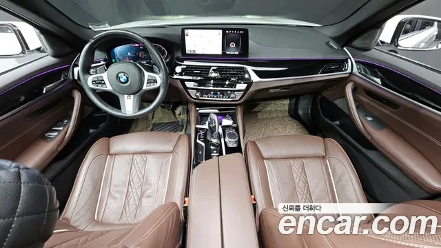 BMW 5-Series 5 серия (G30) 530i xDrive M Sport — Фото автомобиля 7