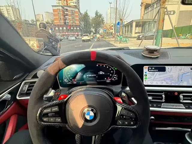 BMW M4 — Фото автомобиля 4