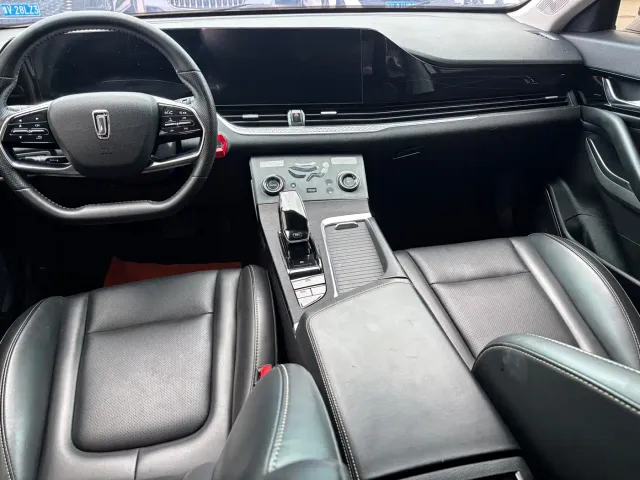 Bestune B70 — Фото автомобиля 5