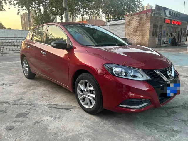 Nissan Tiida — Фото автомобиля 3