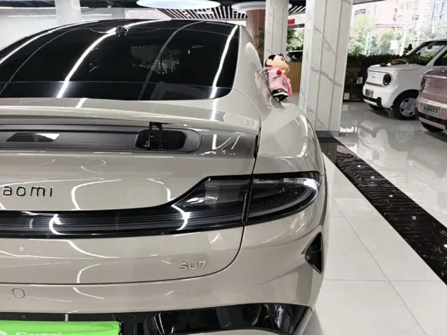 Xiaomi SU7 — Фото автомобиля 7