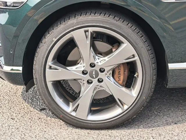 Genesis GV80 — Фото автомобиля 9
