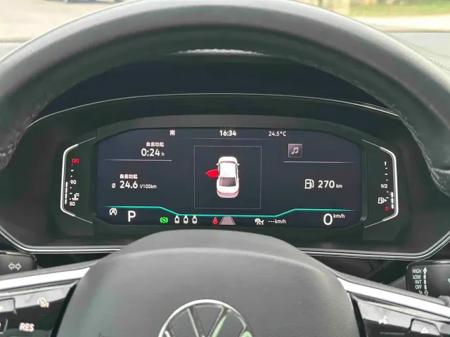 Volkswagen Passat — Фото автомобиля 20