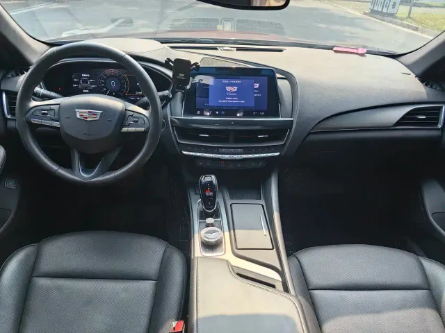 Cadillac CT5 — Фото автомобиля 6