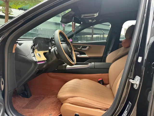 Mercedes-Benz E-Class — Фото автомобиля 7