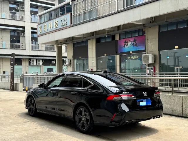 Honda Inspire — Фото автомобиля 3