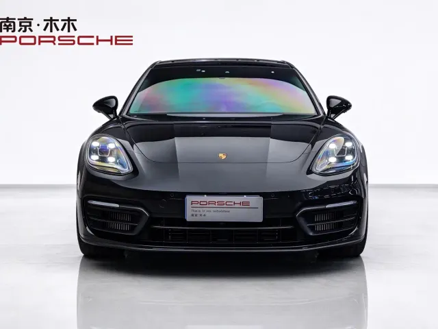 Porsche Panamera — Фото автомобиля 2