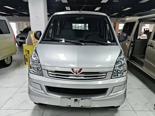 Wuling Rongguang S — Фото автомобиля 2