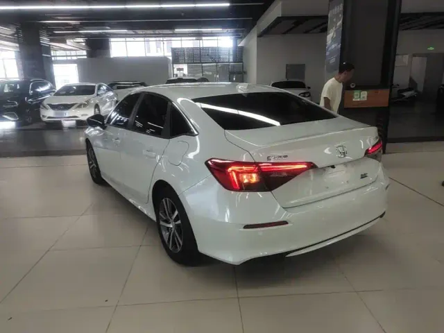 Honda Civic — Фото автомобиля 4