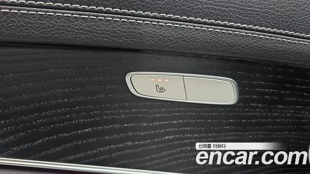 Mercedes-Benz E-Class — Фото автомобиля 29