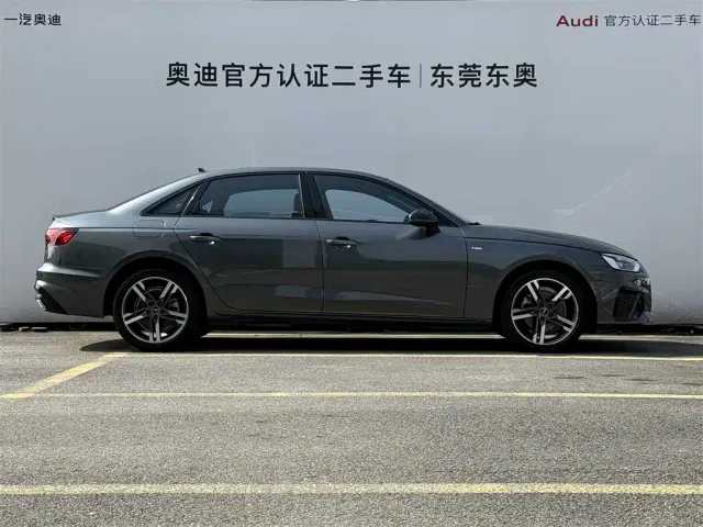 Audi A4L — Фото автомобиля 3