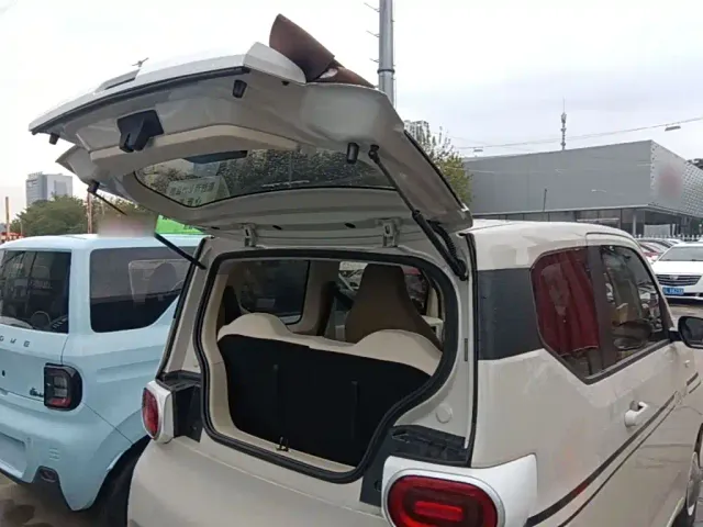 Wuling Hongguang Mini EV — Фото автомобиля 18