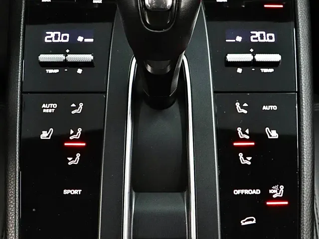 Porsche Macan — Фото автомобиля 21