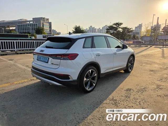 Audi Q4 e-tron F4 — Фото автомобиля 5