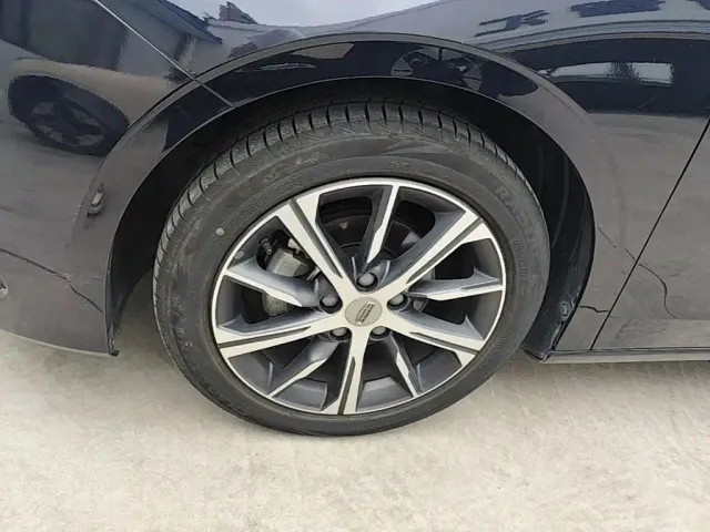 Geely Emgrand — Фото автомобиля 24