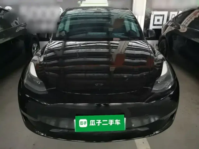 Tesla Model Y — Фото автомобиля 2
