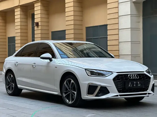 Audi A4L — Фото автомобиля 3