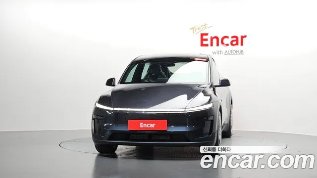Tesla Model Y — Фото автомобиля 2