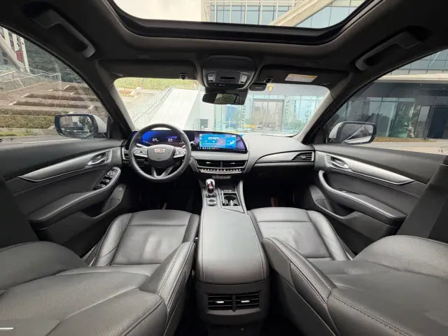 Cadillac CT5 — Фото автомобиля 15