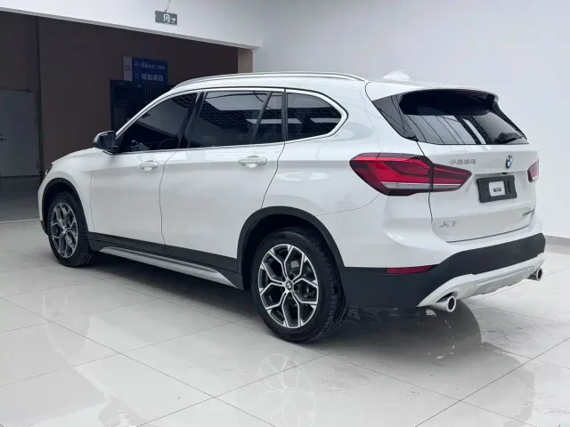 BMW X1 — Фото автомобиля 5