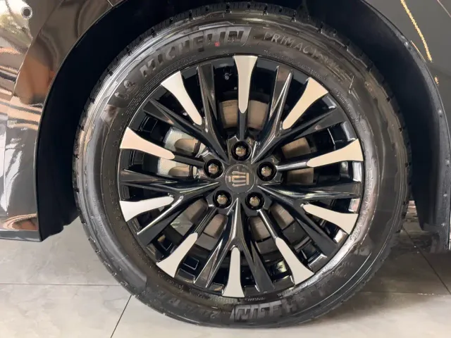 Toyota Vellfire — Фото автомобиля 13