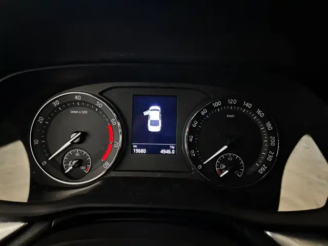 Skoda Octavia — Фото автомобиля 10