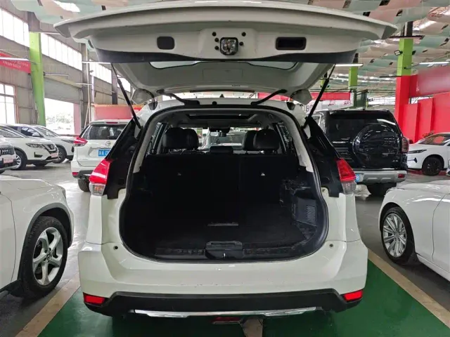Nissan X-Trail — Фото автомобиля 18