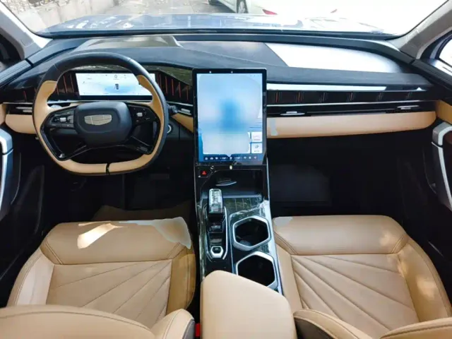 Geely Boyue L — Фото автомобиля 9