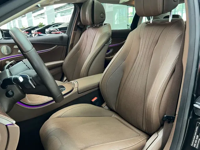 Mercedes-Benz E-Class — Фото автомобиля 9
