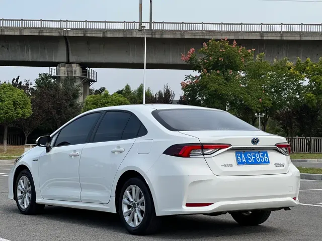Toyota Corolla — Фото автомобиля 7