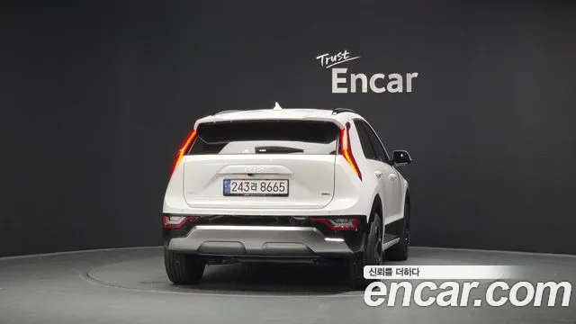 Kia Niro The All New Niro Signature — Фото автомобиля 4