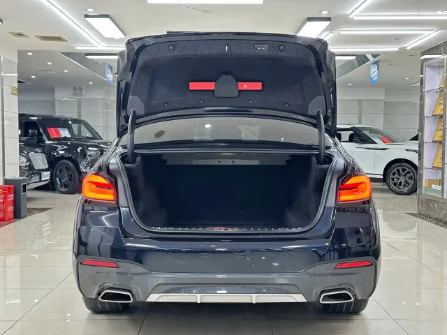 BMW 5 Series — Фото автомобиля 7