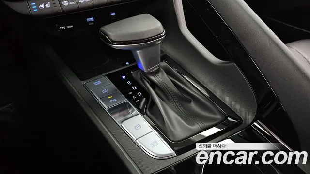 Hyundai Avante CN7 — Фото автомобиля 9