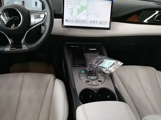 BYD Seal 06 — Фото автомобиля 13