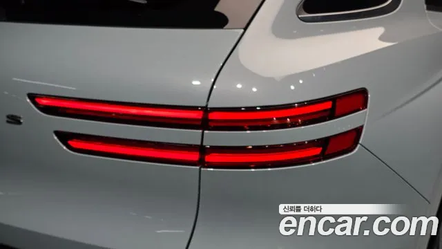 Genesis GV70 — Фото автомобиля 8