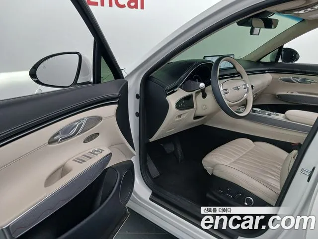 Genesis GV70 — Фото автомобиля 15